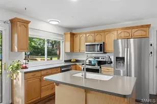 17 Oak Hill Ln, Saint Peters, MO 63376 - Photo 11