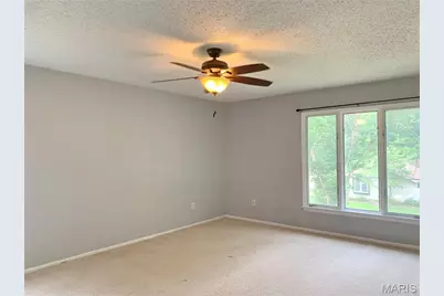15237 Kempwood Drive, Chesterfield, MO 63017 - Photo 17