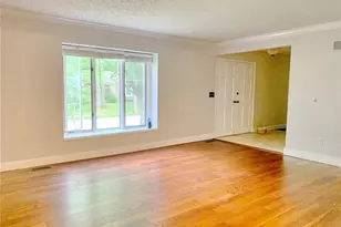 15237 Kempwood Dr, Chesterfield, MO 63017 - Photo 3