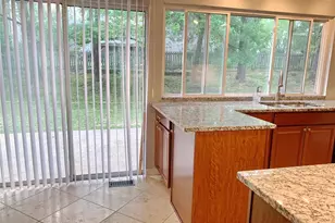 15237 Kempwood Dr, Chesterfield, MO 63017 - Photo 11