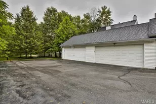 16563 Carriage View Ct, Grover, MO 63040 - Photo 29