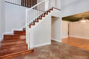 327 Royal Village Dr, Manchester, MO 63011 - Photo 17