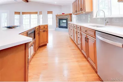 327 Royal Village Drive, Manchester, MO 63011 - Photo 5