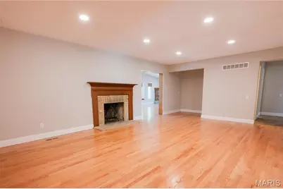 327 Royal Village Drive, Manchester, MO 63011 - Photo 25
