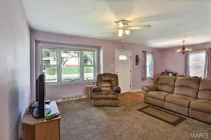10600 St Xavier Ln, Saint Ann, MO 63074 - Photo 5