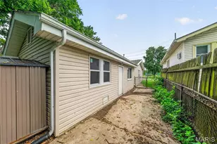 7030 Canterbury Ave, Saint Louis, MO 63143 - Photo 27