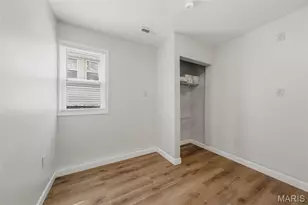 7030 Canterbury Ave, Saint Louis, MO 63143 - Photo 15