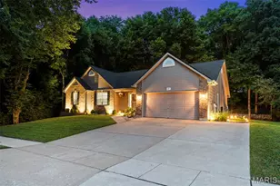 2062 Great Oaks Valley Dr, Wentzville, MO 63385 - Photo 3