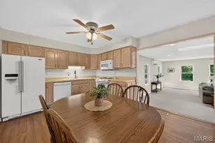 2229 La Cuesta Dr, Florissant, MO 63031 - Photo 17