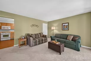 2229 La Cuesta Dr, Florissant, MO 63031 - Photo 7