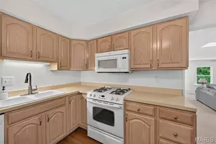 2229 La Cuesta Dr, Florissant, MO 63031 - Photo 15