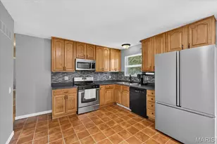 1540 Leisure Dr, Florissant, MO 63031 - Photo 9
