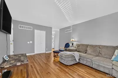 1540 Leisure Drive, Florissant, MO 63031 - Photo 7
