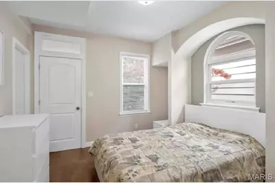 4433 Tholozan Avenue, Saint Louis, MO 63116 - Photo 11