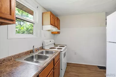 8149 Allen Avenue, Saint Louis, MO 63114 - Photo 9