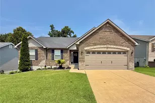 611 Louisbourg Dr, Hillsboro, MO 63050 - Photo 1