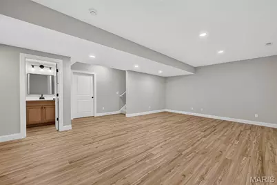 8741 Magdalen Avenue, Saint Louis, MO 63144 - Photo 41
