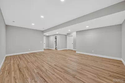 8741 Magdalen Avenue, Saint Louis, MO 63144 - Photo 7