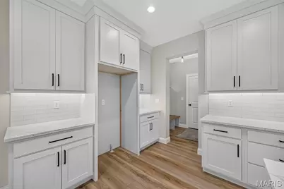 8741 Magdalen Avenue, Saint Louis, MO 63144 - Photo 21