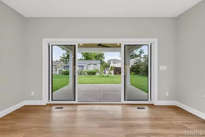 8741 Magdalen Avenue, Saint Louis, MO 63144 - Photo 47