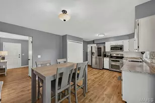 23 Crescent Woods Dr, Saint Peters, MO 63376 - Photo 7