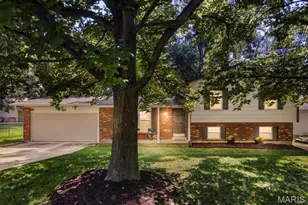 23 Crescent Woods Dr, Saint Peters, MO 63376 - Photo 1