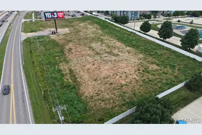 7870 Veterans Memorial Parkway, Saint Peters, MO 63376 - Photo 3