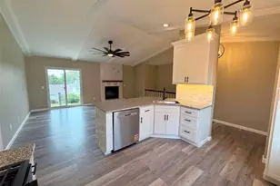 1068 Apricot Dr, Saint Charles, MO 63301 - Photo 9