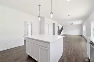 24 Bluestem Ct, Lake Saint Louis, MO 63367 - Photo 7