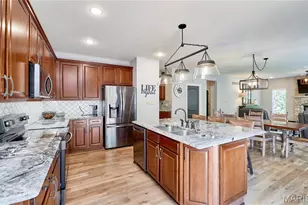 1021 Durham Garden Ct, Dardenne Prairie, MO 63368 - Photo 9