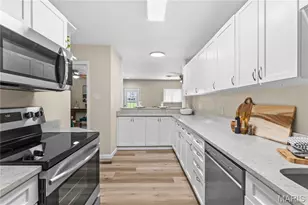 6334 Hurstgreen Ln, Affton, MO 63123 - Photo 11