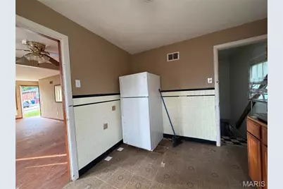 5665 Wilborn Drive, Jennings, MO 63136 - Photo 5