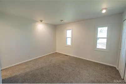 6903 Singingwood Lane, Oakville, MO 63129 - Photo 15