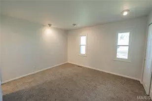 6903 Singingwood Ln, Oakville, MO 63129 - Photo 15