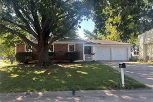 1319 Brandywine Ln, Saint Peters, MO 63376 - Photo 1