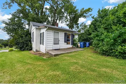 170 Reading Avenue, Maryland Heights, MO 63043 - Photo 1