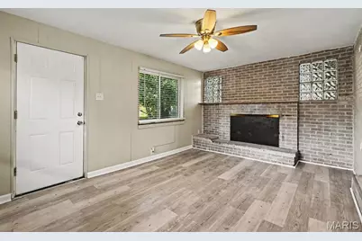 365 Naomi Avenue, Florissant, MO 63031 - Photo 5