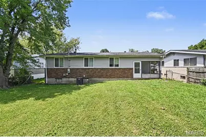10234 Cedarhurst Drive, Saint Louis, MO 63136 - Photo 15