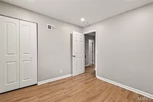 10234 Cedarhurst Dr, Saint Louis, MO 63136 - Photo 11