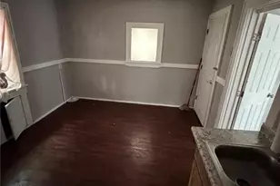 6719 Stratford Ave, Pine Lawn, MO 63121 - Photo 7
