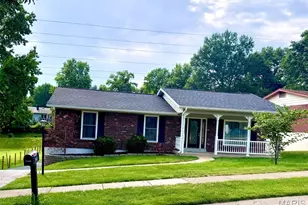 391 Crestbury Dr, Ballwin, MO 63011 - Photo 1