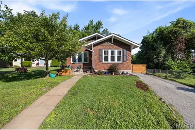 423 Heman Drive Drive, Kirkwood, MO 63122 - Photo 1