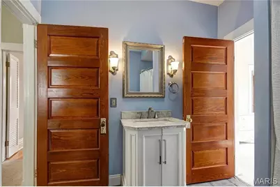 7715 Suffolk Avenue, Shrewsbury, MO 63119 - Photo 7