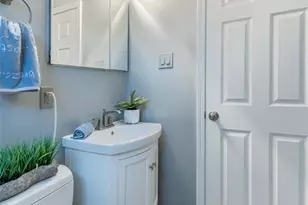 9 Lori Cir, Maryland Heights, MO 63043 - Photo 15