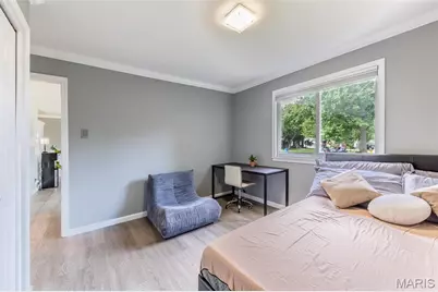 9 Lori Circle, Maryland Heights, MO 63043 - Photo 11