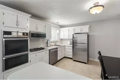 722 Watersedge Drive, Florissant, MO 63034 - Photo 7