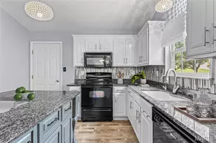 223 Williamsburg Dr, Crystal City, MO 63019 - Photo 9