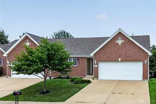 384-386 Shadow Pines Dr, Wentzville, MO 63385 - Photo 3