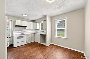 41 Henquin Dr, Saint Louis, MO 63135 - Photo 9