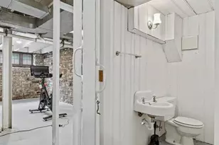 561 Bedford Ave, University City, MO 63130 - Photo 31